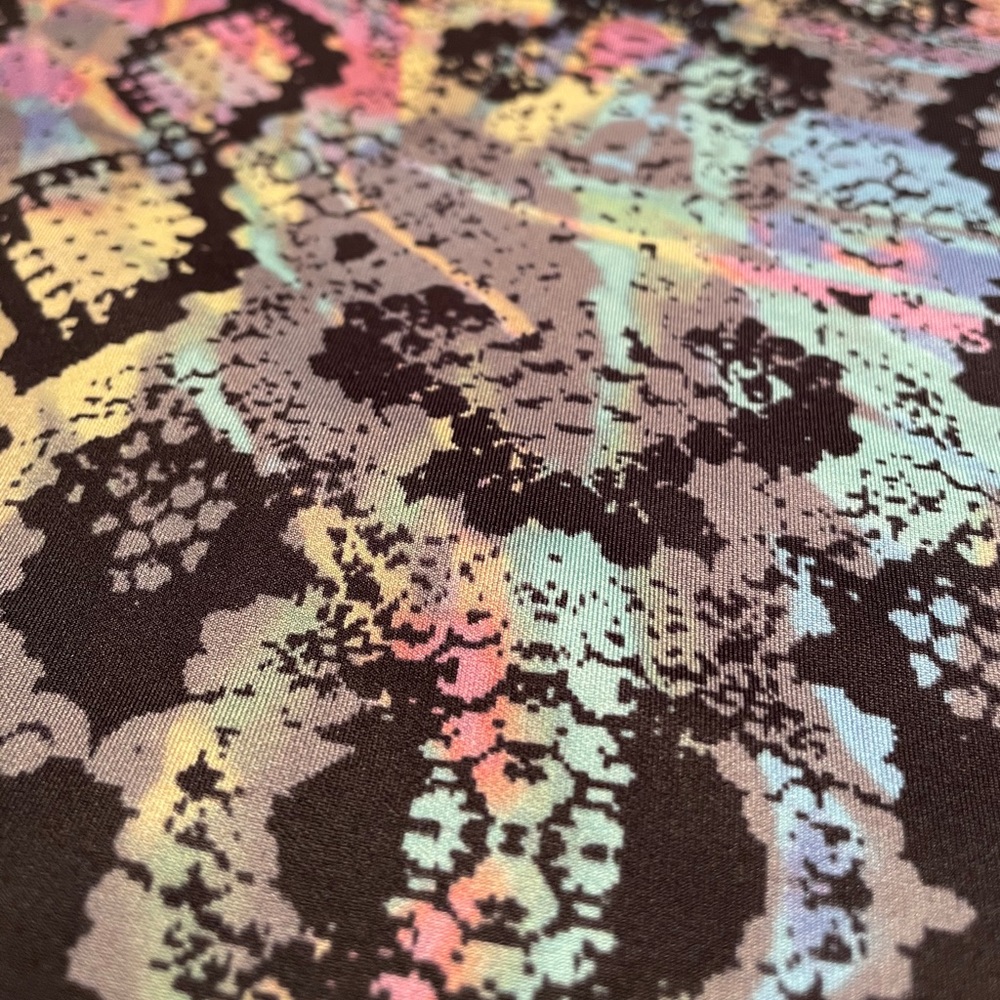 Women's Active Snakeskin Print Sports Bra - Picture 2 of 7